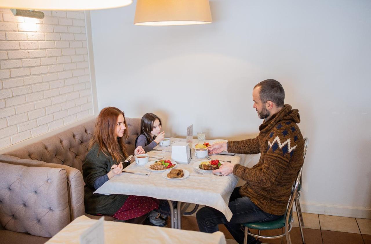 Hotel Aquadar à Manʼkivka Extérieur photo
